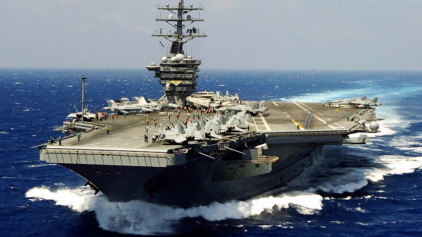 Markabka USS Dwight D. Eisenhower.jpg